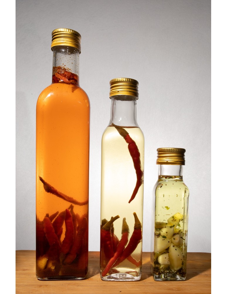 Szklane butelki na alkohol - galoniki - Kwadratowa butelka przezroczysta 500 ml ze złotą nakrętką fi 31,5 mm · 6 sztuk - product MODO24.PL 25