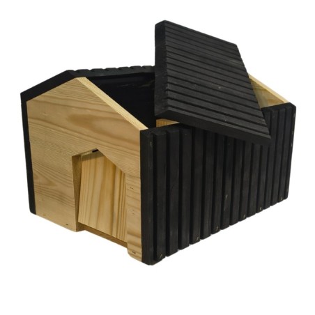 Domek dla jeża drewniany EKO impregnowany 25x36x27 cm z siankiem i miseczką