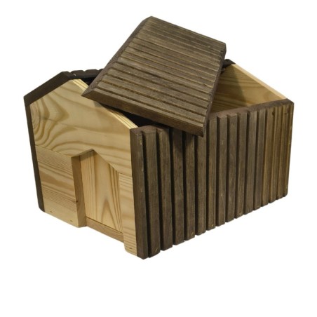 Domek dla jeża drewniany EKO impregnowany 25x36x27 cm z siankiem i miseczką