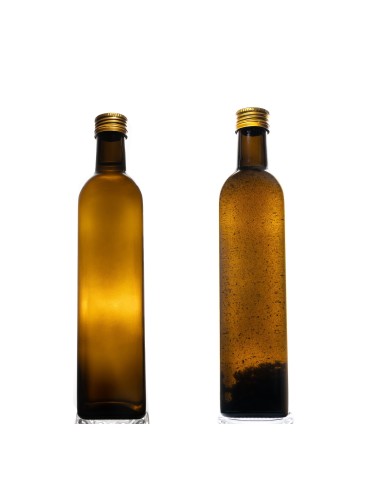 Kwadratowa zielona butelka 500 ml ze złotą nakrętką fi 31,5 mm · Komplet 6 sztuk